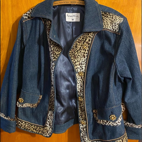 Stylish Denim Jacket - Picture 1 of 8